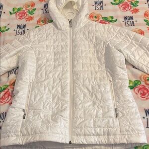*ACCEPTING OFFERS* Patagonia White Lightweight Quilted Puffer Jacket